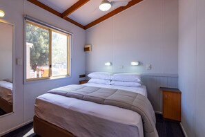 熨斗/熨衣板、免费 WiFi、床单