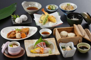 Food and drink - Kokumin Syukusya Hadomisaki (Karatsu)