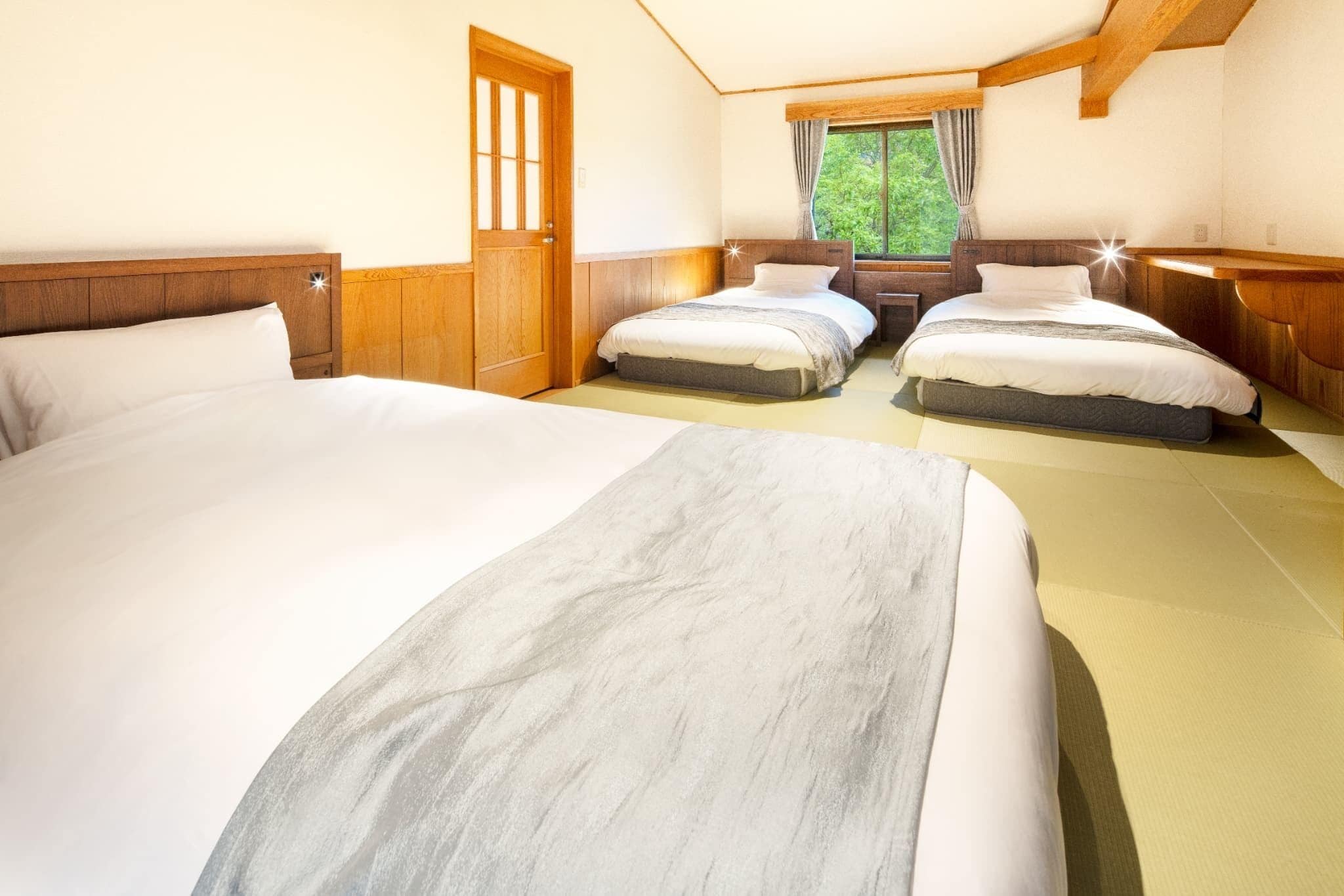 In-room safe, desk, free WiFi, bed sheets
