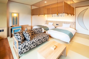 In-room safe, desk, free WiFi, bed sheets - La Vista Minami-Aso (Minamiaso)