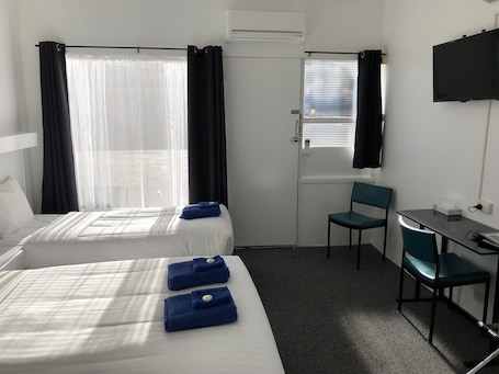 Double or Twin Room | Free WiFi, bed sheets