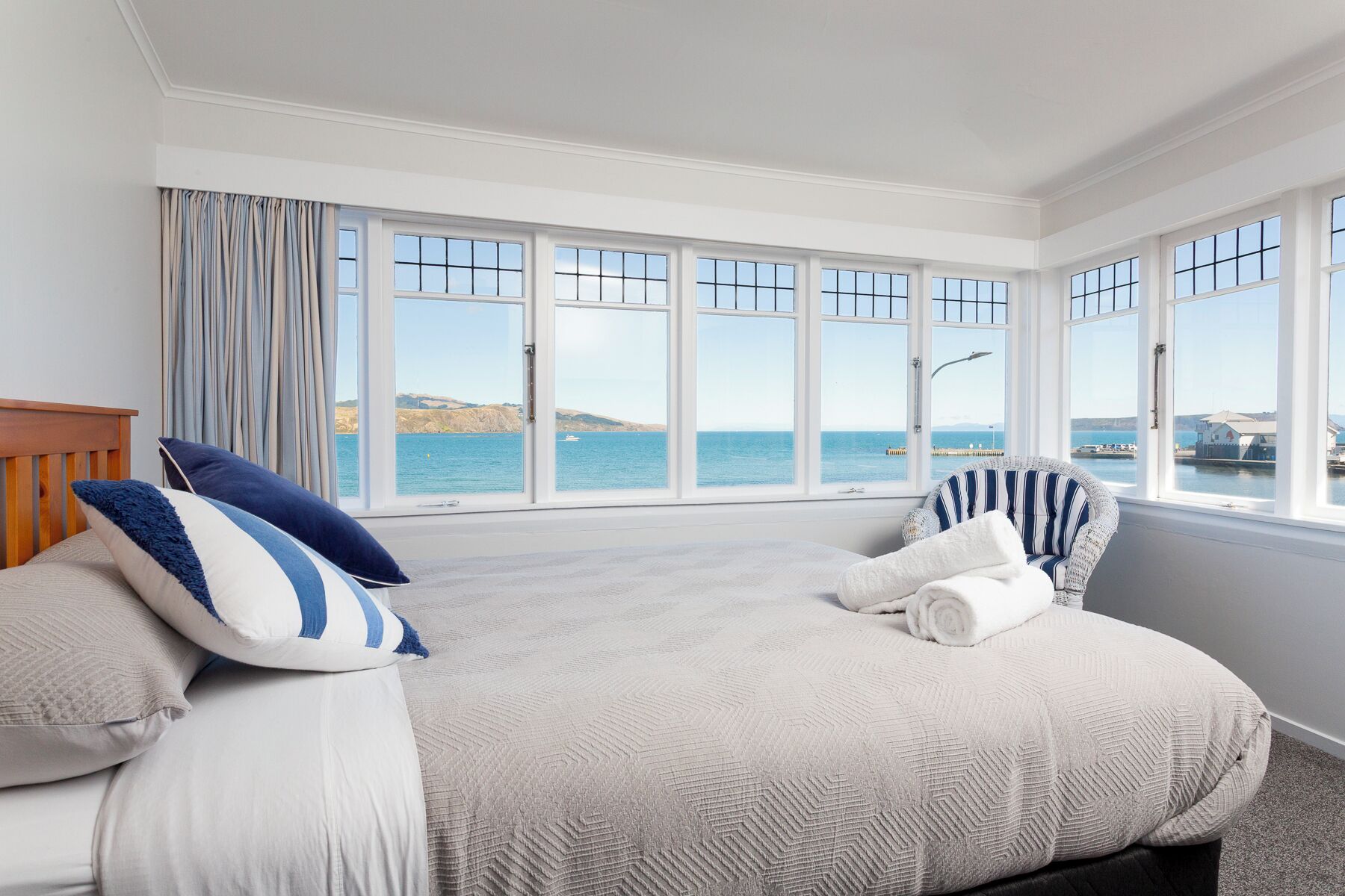 Seafront Queen Room (Shared Bathroom) | In-room safe, free WiFi