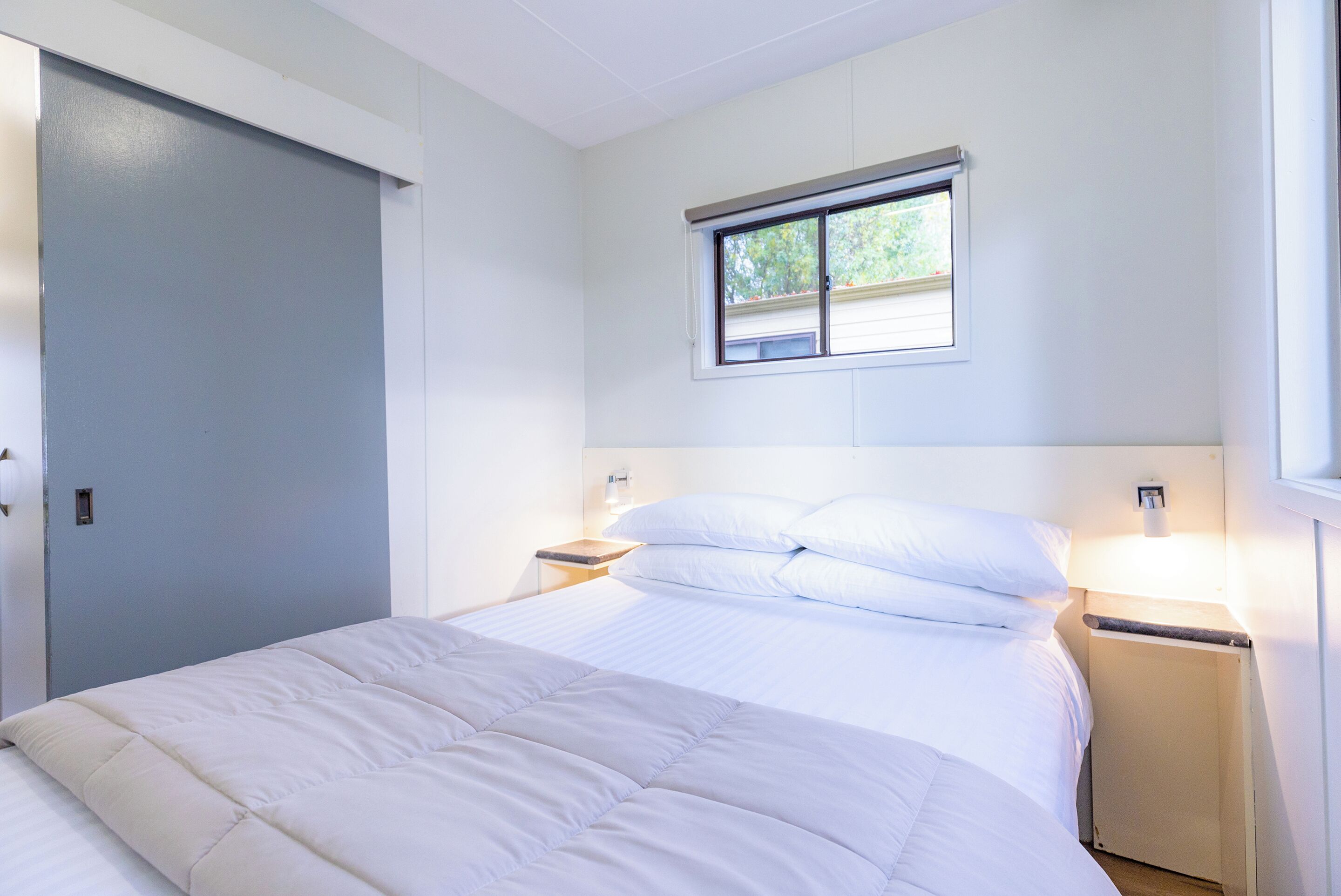 Ensuite Cabin | Iron/ironing board, bed sheets