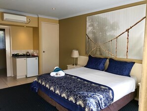 Double Room, 1 Queen Bed | View from room
