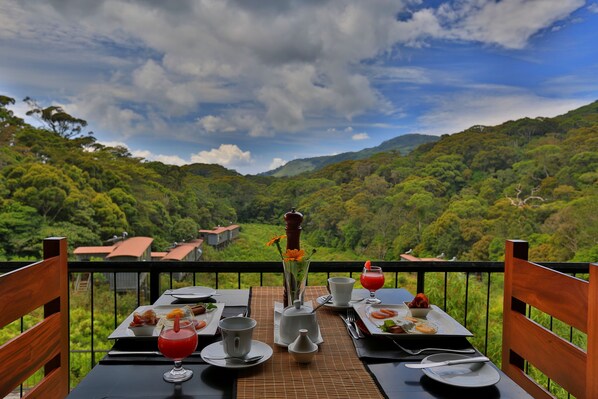 Daily continental breakfast (USD 13 per person) - The Rainforest Ecolodge (Kotapola)