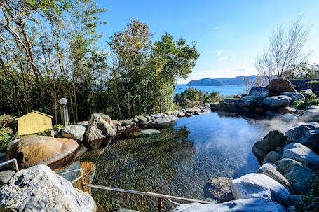 Hot springs. Mercure Wakayama Kushimoto Resort & Spa