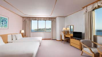 Premium bedding, in-room safe, blackout curtains, rollaway beds