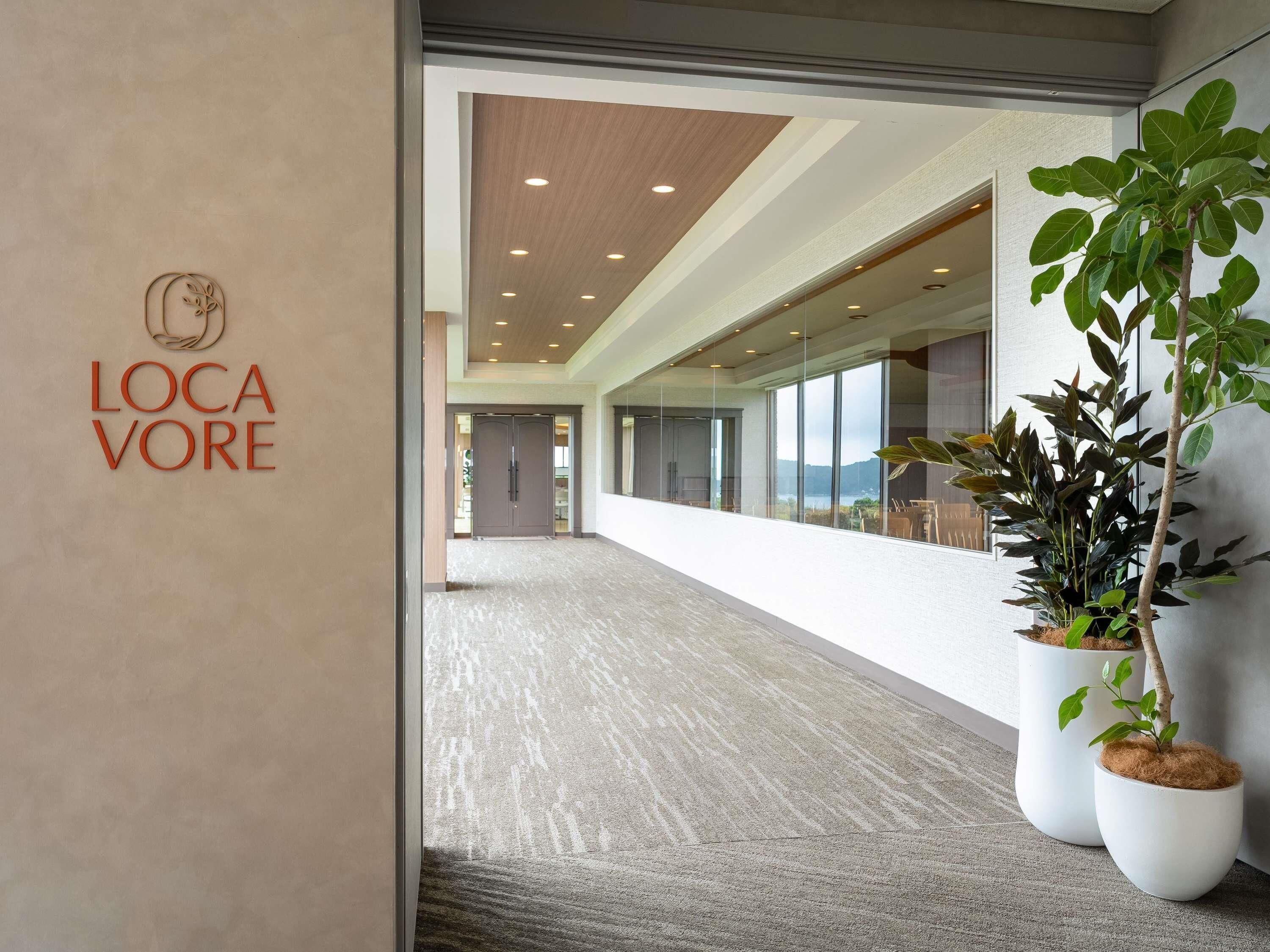 供應早餐和晚餐，海灘景觀 