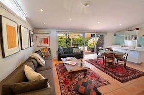 Standard Apartment, Multiple Bedrooms, Non Smoking, Kitchen (Pond) | Living area