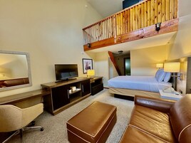 Decoración personalizada, muebles diferentes y escritorio 