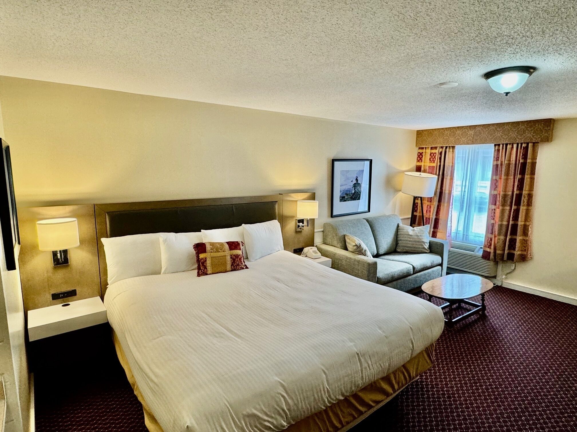 Honeymoon Studio Suite, 1 King Bed with Sofa bed