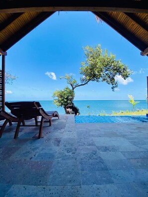 Bungalow Mewah, 1 Tempat Tidur King, pemandangan samudra | Teras/patio