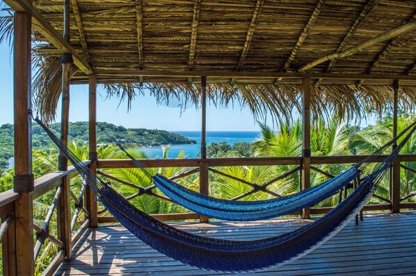 4 restoran, melayani sarapan 