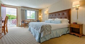 Premium bedding, individually decorated, individually furnished, desk - The Rhumb Line Resort (Kennebunkport)