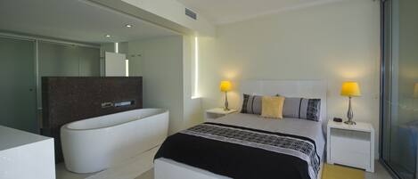 Appartement Confort, 2 chambres, accès piscine, vue piscine | 2 chambres, fer et planche à repasser, lits bébé (en supplément)