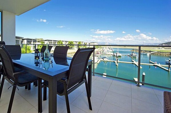 Superior Apartment, 3 Bedrooms, Pool Access, Marina View | Balcony