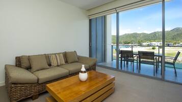 Classic Room, 1 Bedroom, Pool Access, Marina View | Living room | TV, DVD player