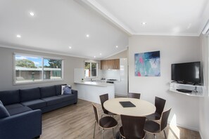 Superior 3 Bedroom Cabin | Living area - Victor Harbor Holiday Park (Victor Harbor)