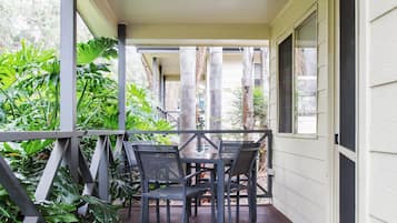 3 Bedroom Bungalow | Terrace/patio