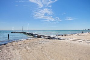 Beach nearby - Bellarine Bayside Holiday Parks (Portarlington)