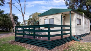 Classic Cabin, 2 Bedrooms | Bed sheets