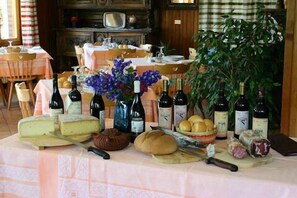 Se sirven comidas y cenas 