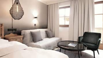 Junior Studio Suite (Nette Nani) | 2 bedrooms, premium bedding, down comforters, in-room safe