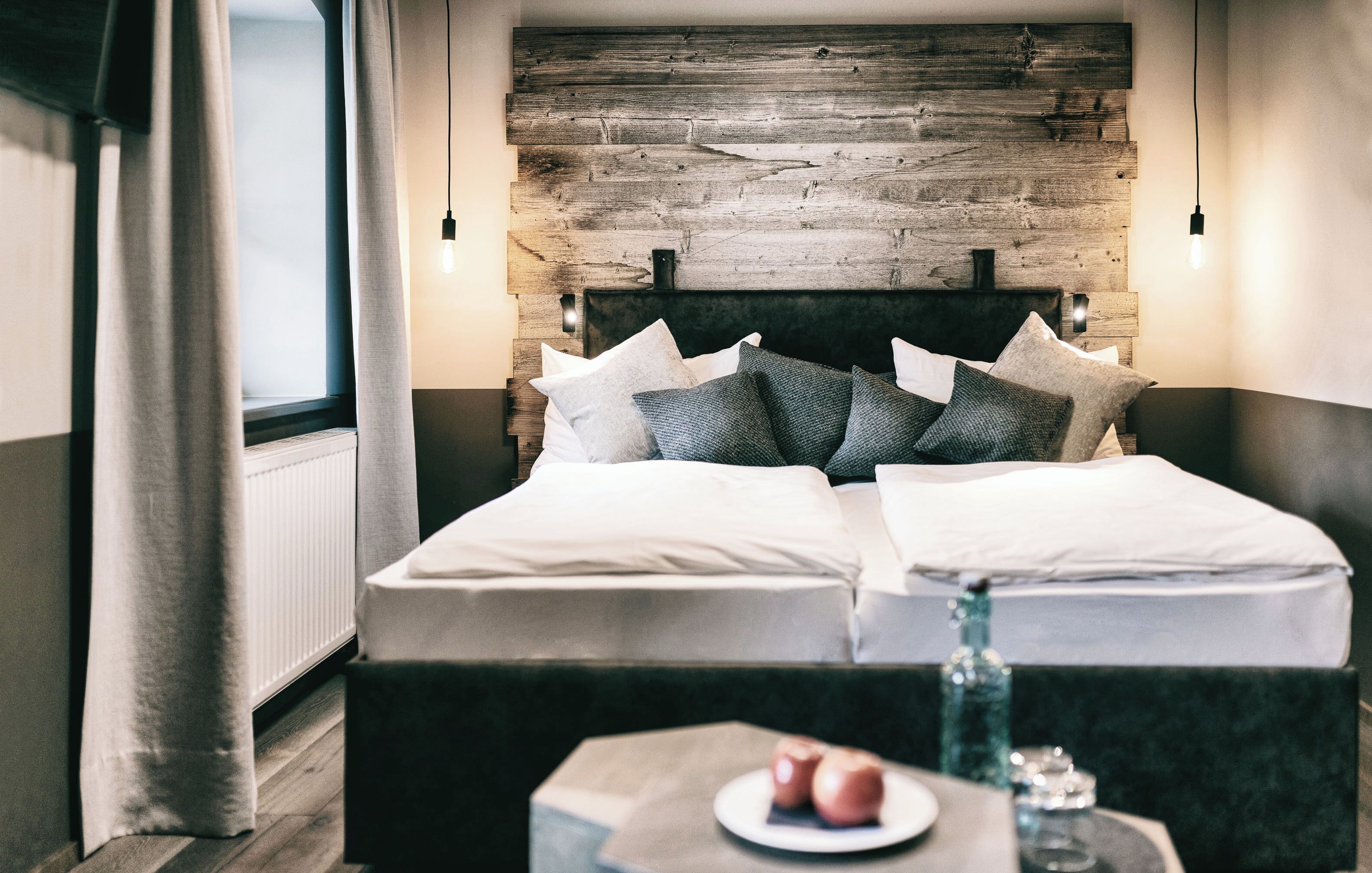 Junior Studio Suite (Frecher Flori) | Premium bedding, down comforters, in-room safe, individually decorated