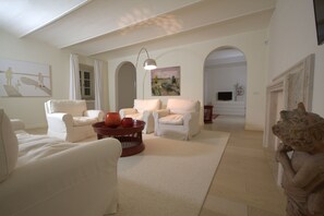 Suite, Badewanne | Wohnzimmer