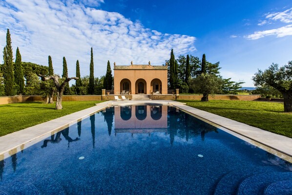 Seasonal outdoor pool, sun loungers