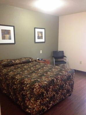 Free WiFi, bed sheets