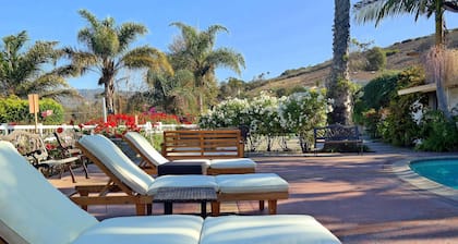 Malibu Country Inn