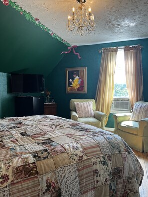 Habitación, 1 cama Queen size | Wifi gratis y ropa de cama 