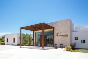 Een sauna, een bubbelbad, een stoombad, lichaamsbehandelingen