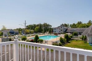 奢华客房, 1 张特大床, 阳台 | 客房景观