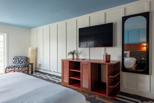 Luxury Room, 1 King Bed, Balcony