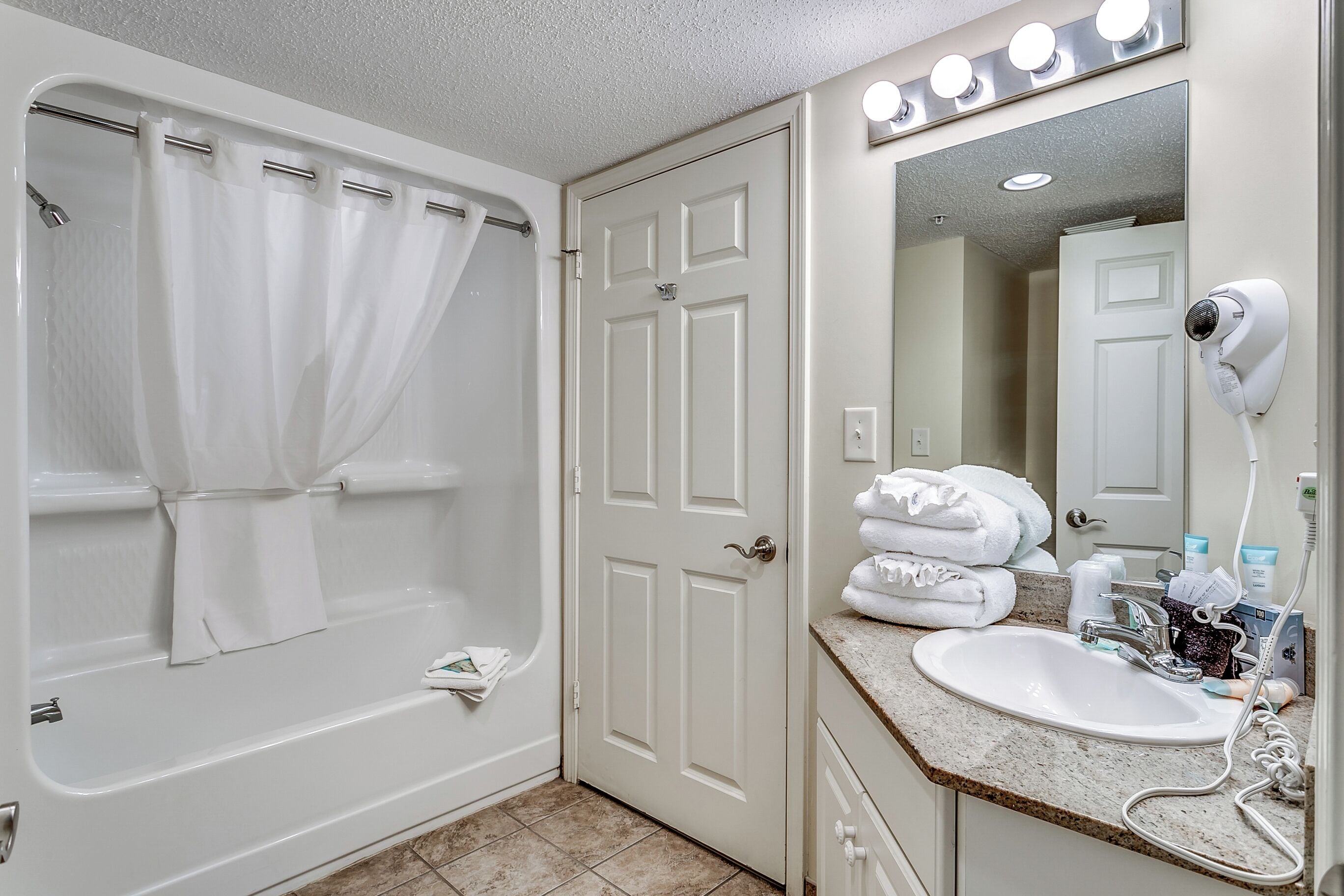 3 bedroom corner suite | bathroom | free toiletries, hair dryer, towels