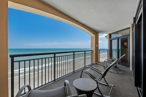 Suite Majestueuse, 4 chambres, en angle (Corner) | Balcon