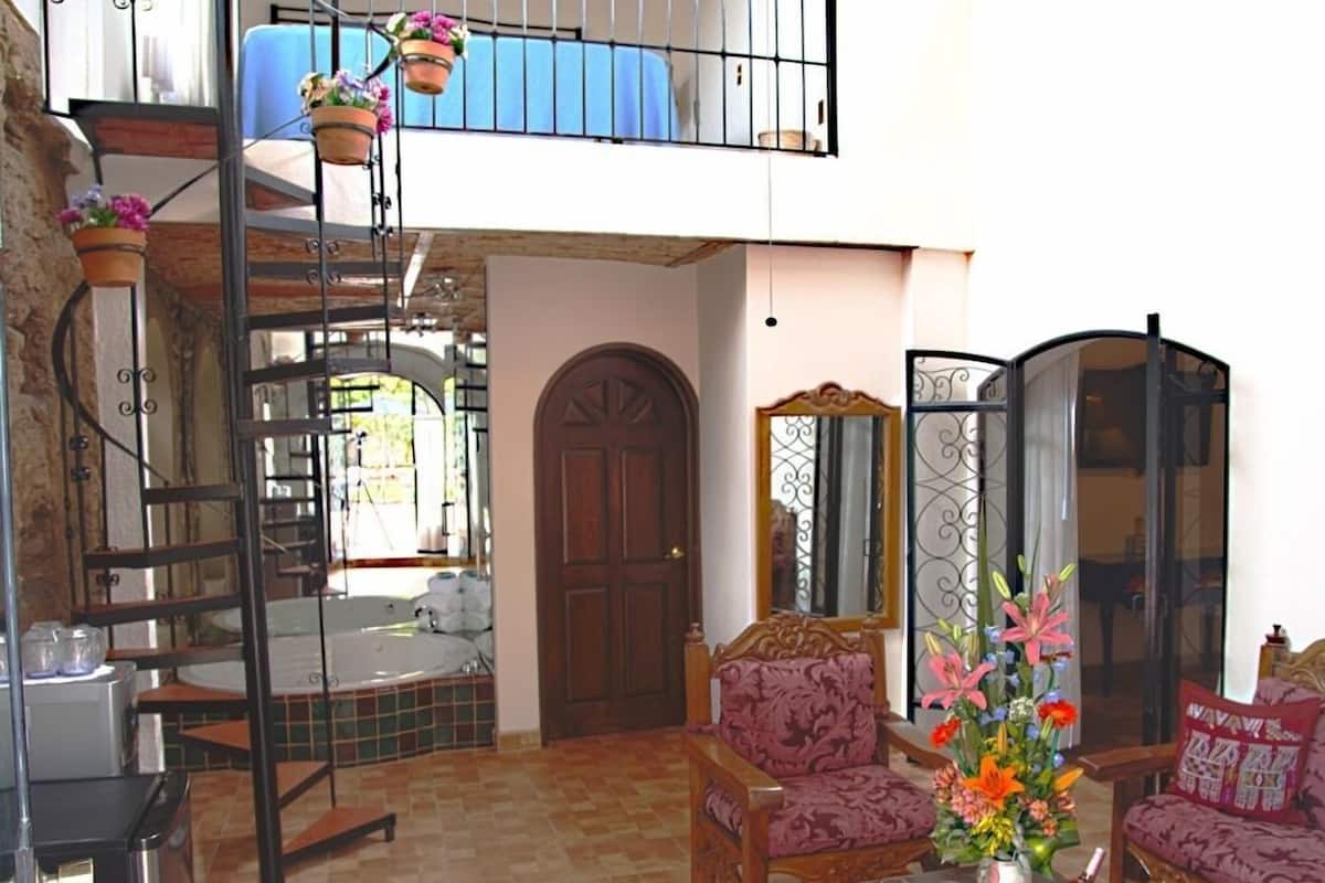 Familien-Suite, 2 Schlafzimmer, Whirlpool, Poolblick (2-Bedroom Poolside Loft ) | Verschiedenes