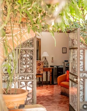 Romantic Suite, 1 King Bed, Non Smoking, Hot Tub (Master Suite)