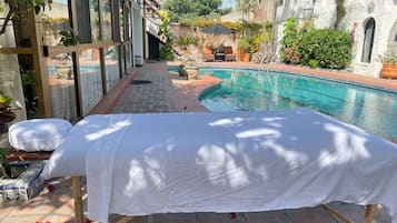 Salas de tratamiento para parejas y tratamientos faciales