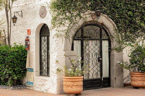 Suite Familiale, 2 chambres, bain à remous, vue piscine (2-Bedroom Poolside Loft ) | Hall