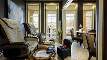 Couples treatment room(s), body treatments, hot stone massages