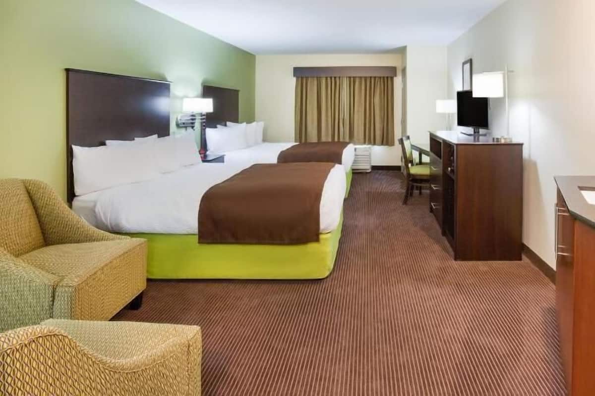 Literie de qualité, bureau, espace de travail pour ordinateurs portables