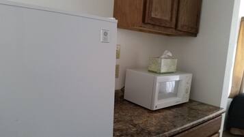 Fridge, microwave
