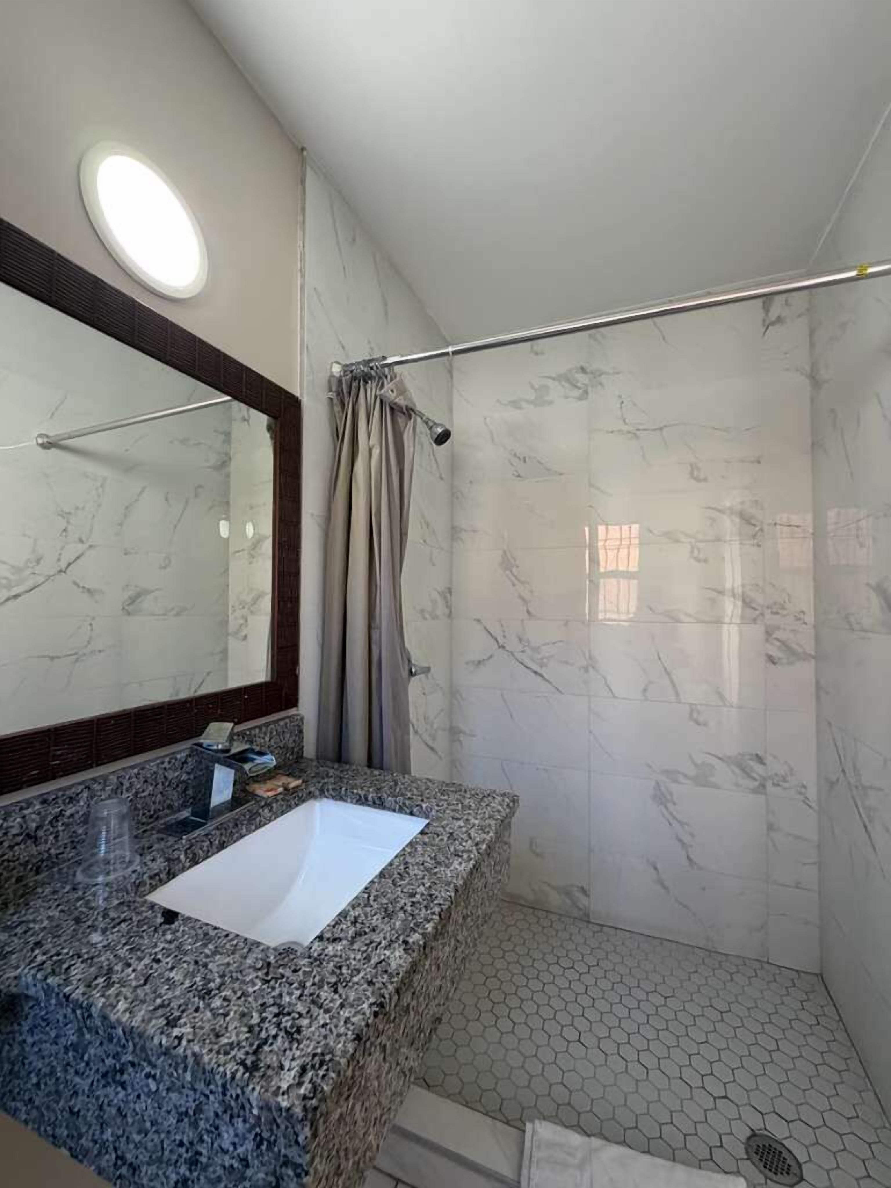 Room, Non Smoking (3 Queen Beds) | Bathroom | Free toiletries, hair dryer (on request)