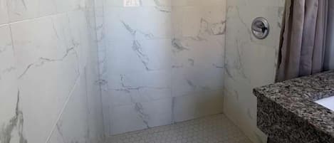 Articles de toilette (gratuits), séchoir à cheveux