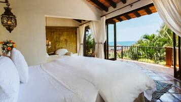 Signature Suite Angel's View, 1 King Bed, Terrace, Ocean View