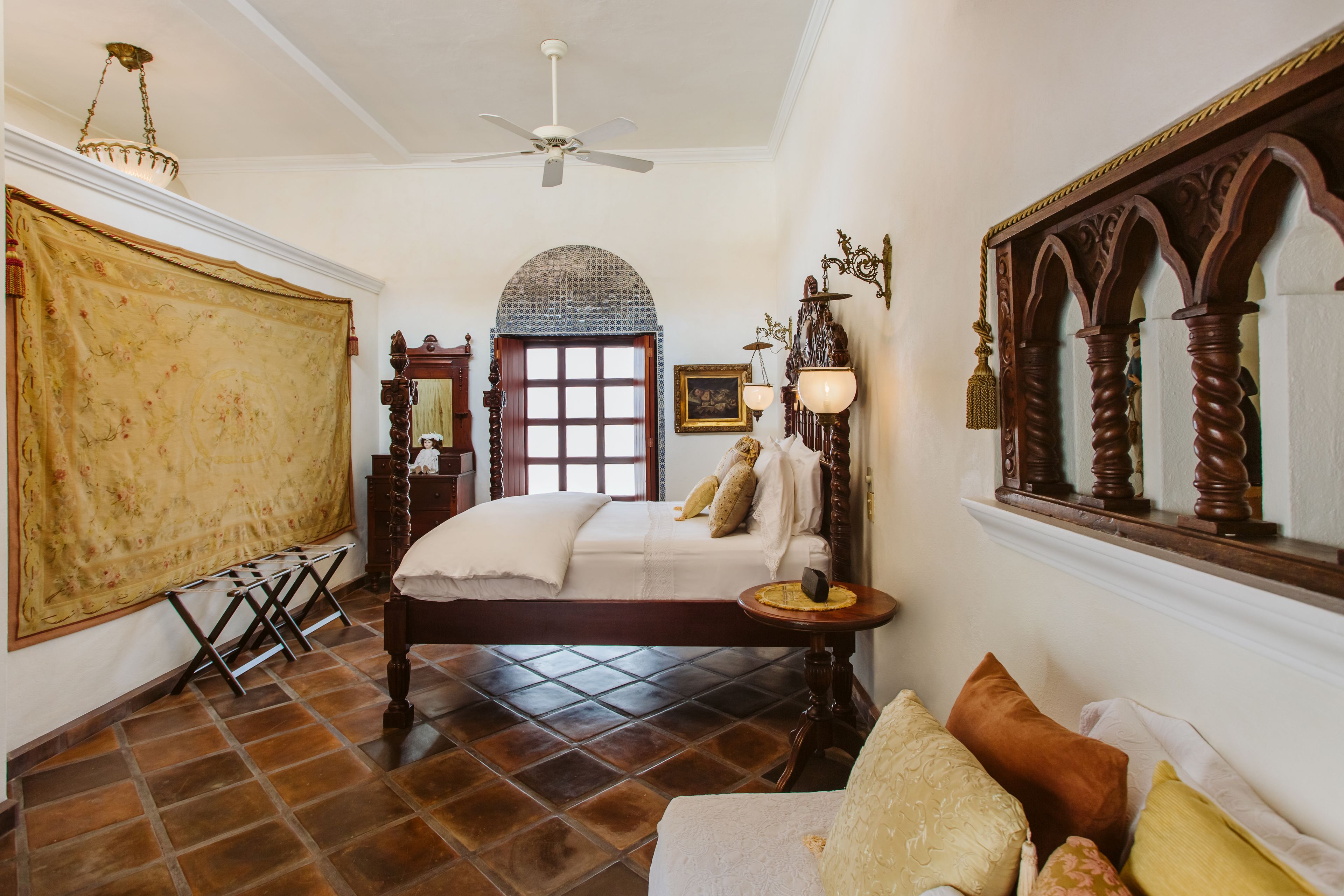 junior suite serafin, 1 queen bed, courtyard view | 1 bedroom, premium bedding, in-room safe, individually decorated