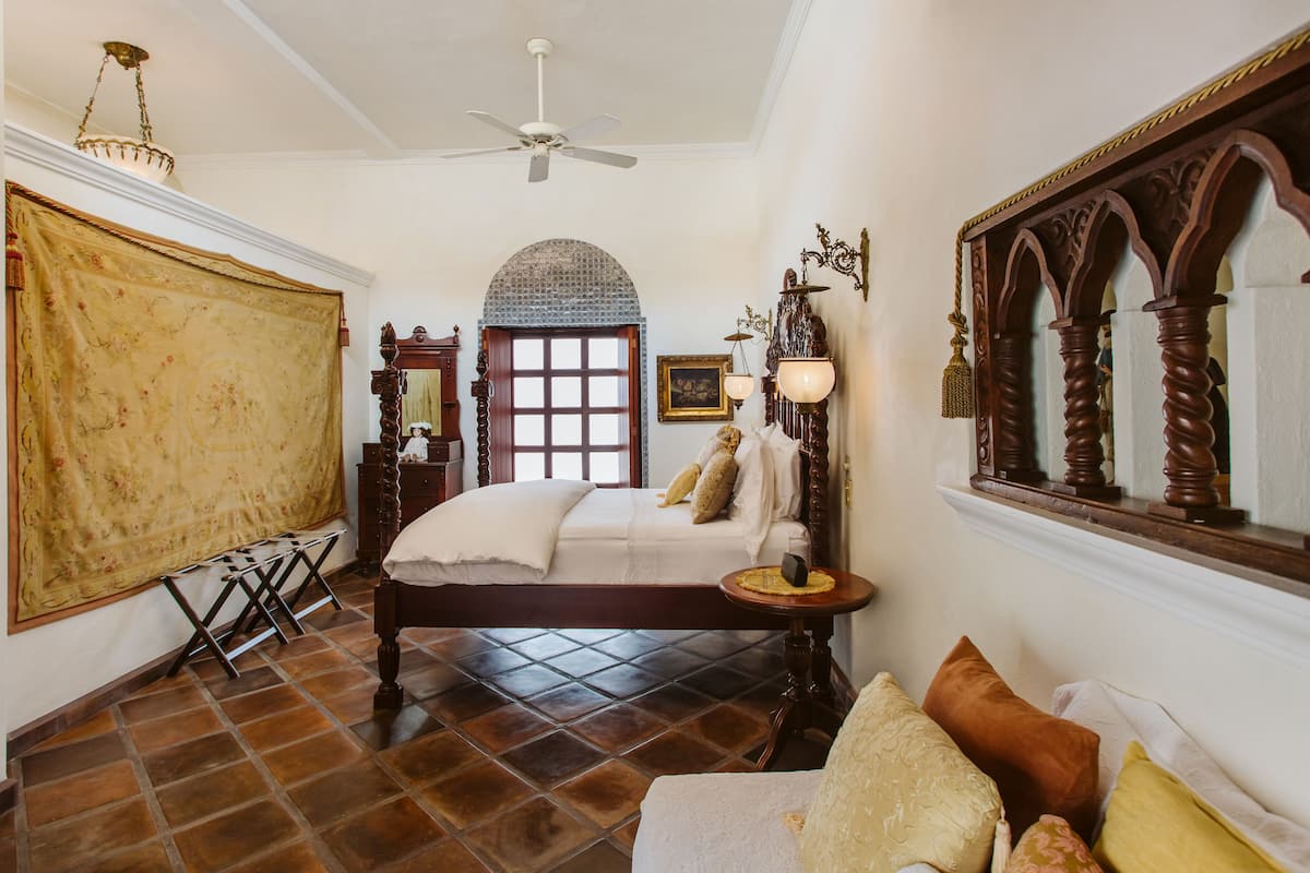 junior suite serafin, 1 queen bed, courtyard view | 1 bedroom, premium bedding, in-room safe, individually decorated